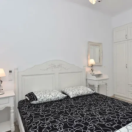 Paros Iria And Dimi Holiday Piso Livadi