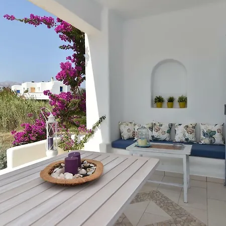 Paros Iria And Dimi Holiday